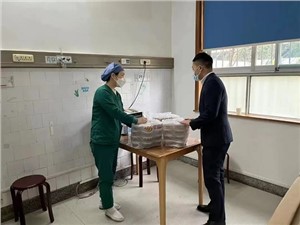 華逸府醫(yī)療系統(tǒng)項(xiàng)目自制甜品溫暖醫(yī)護(hù)職工！